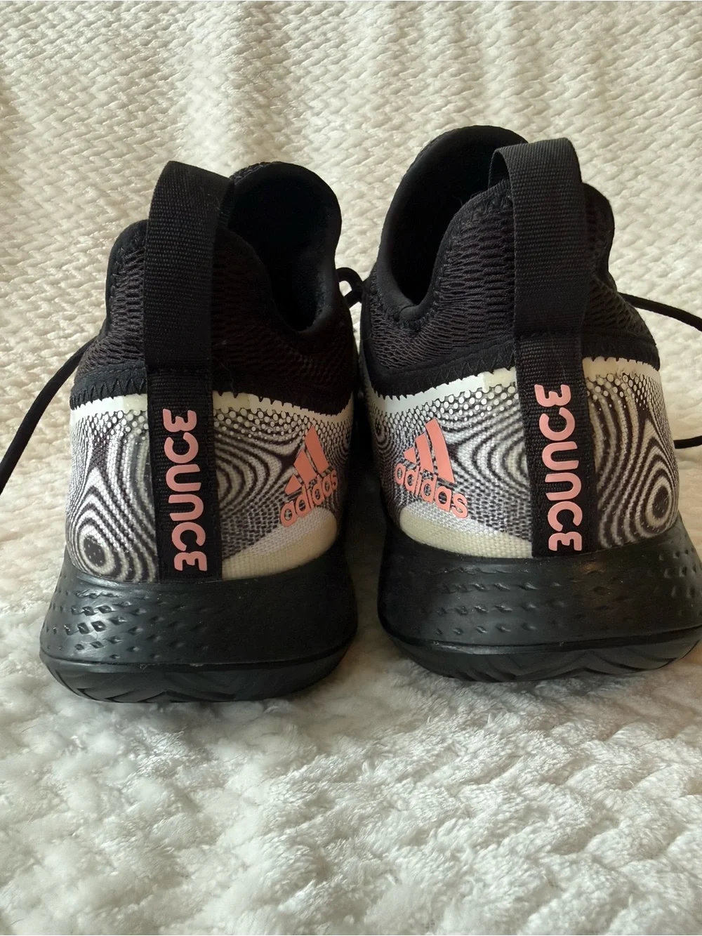 Adidas Men's Bounce Black & White Athletic Sneakers Size 11
